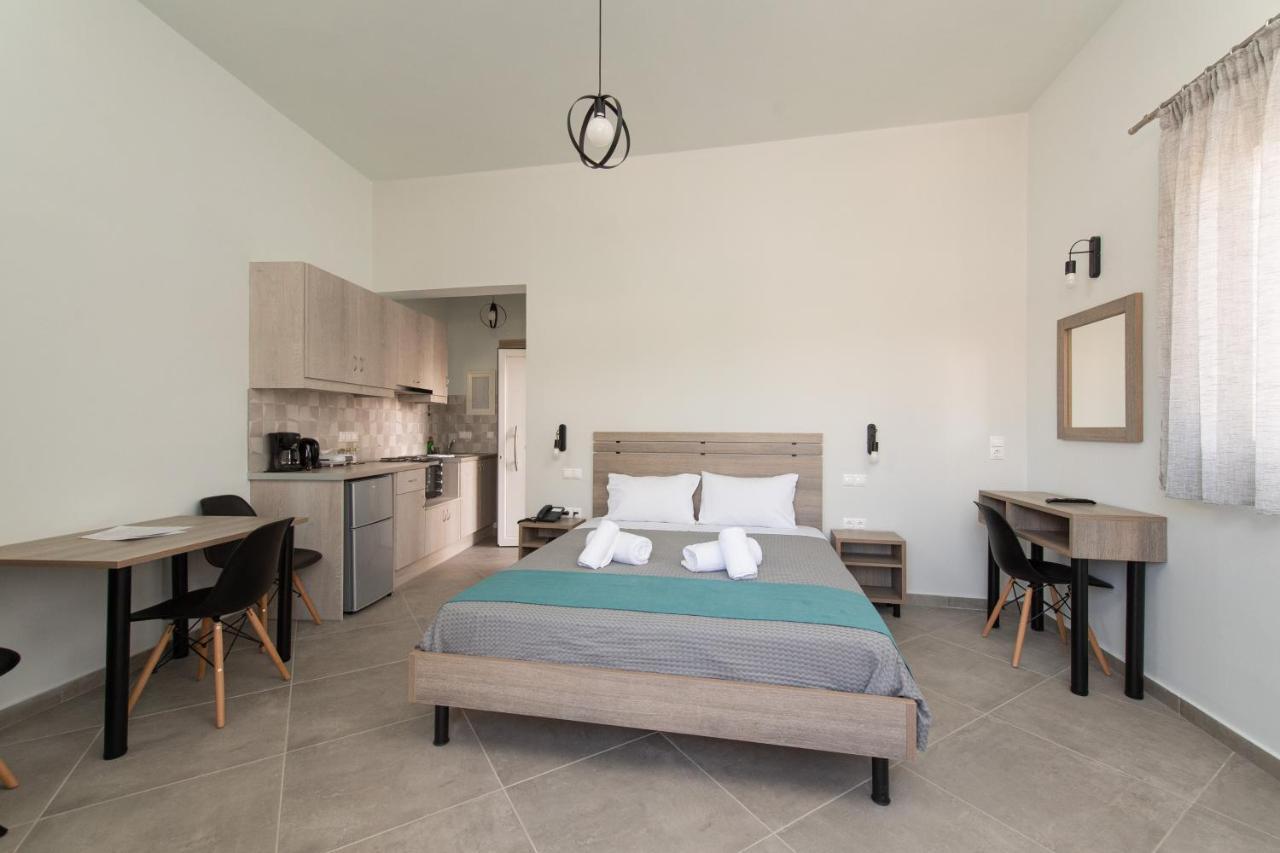 Loggos Apartments 론고스 외부 사진