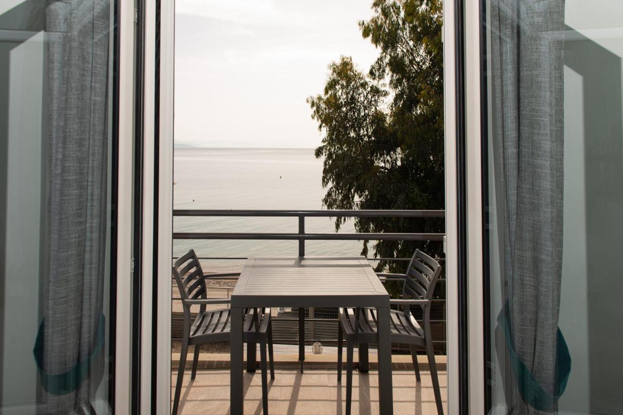 Loggos Apartments 론고스 외부 사진