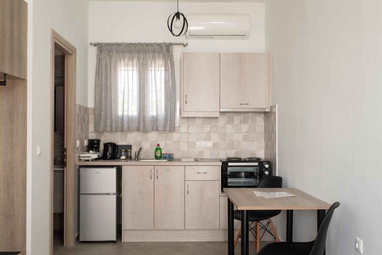 Loggos Apartments 론고스 외부 사진