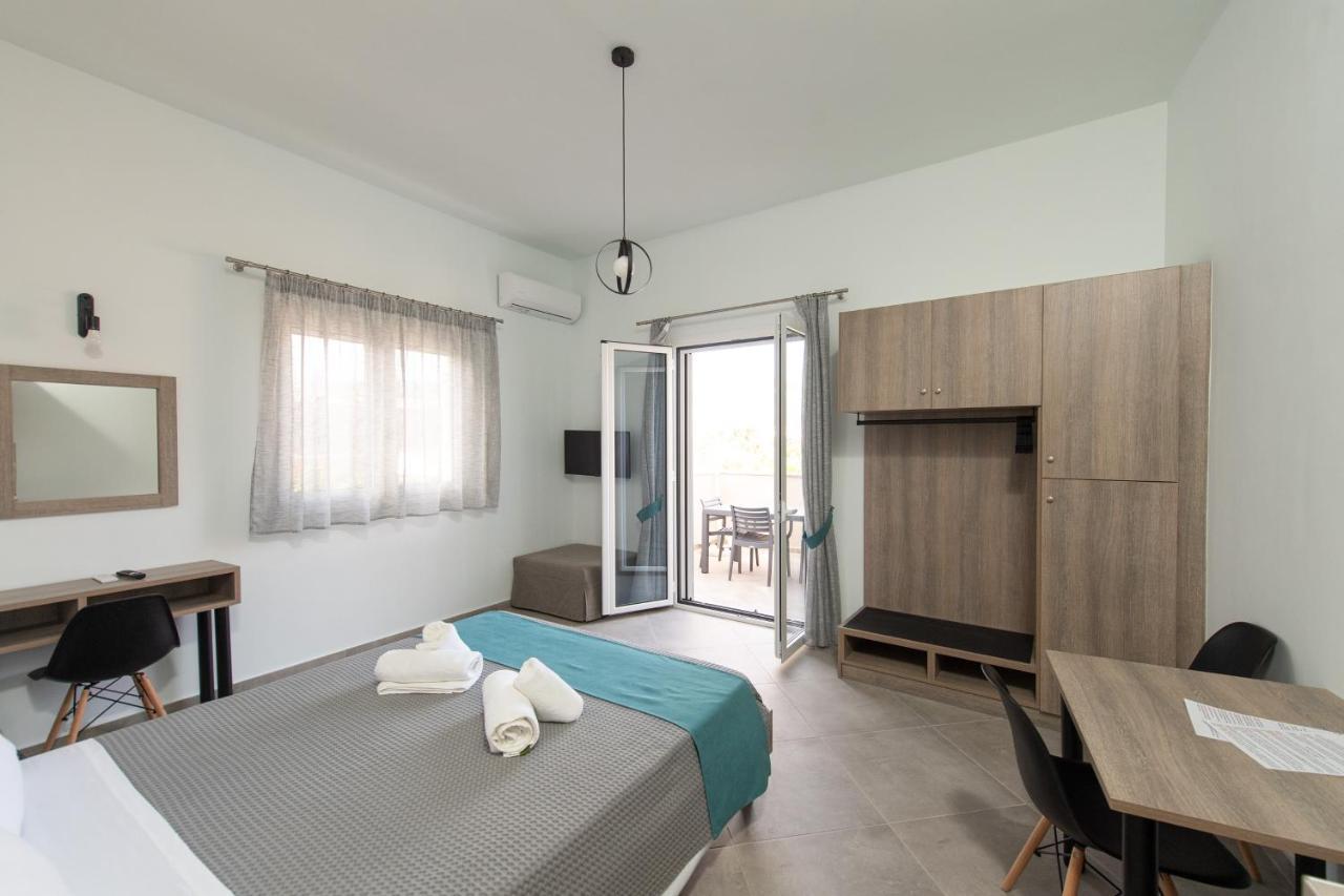 Loggos Apartments 론고스 외부 사진