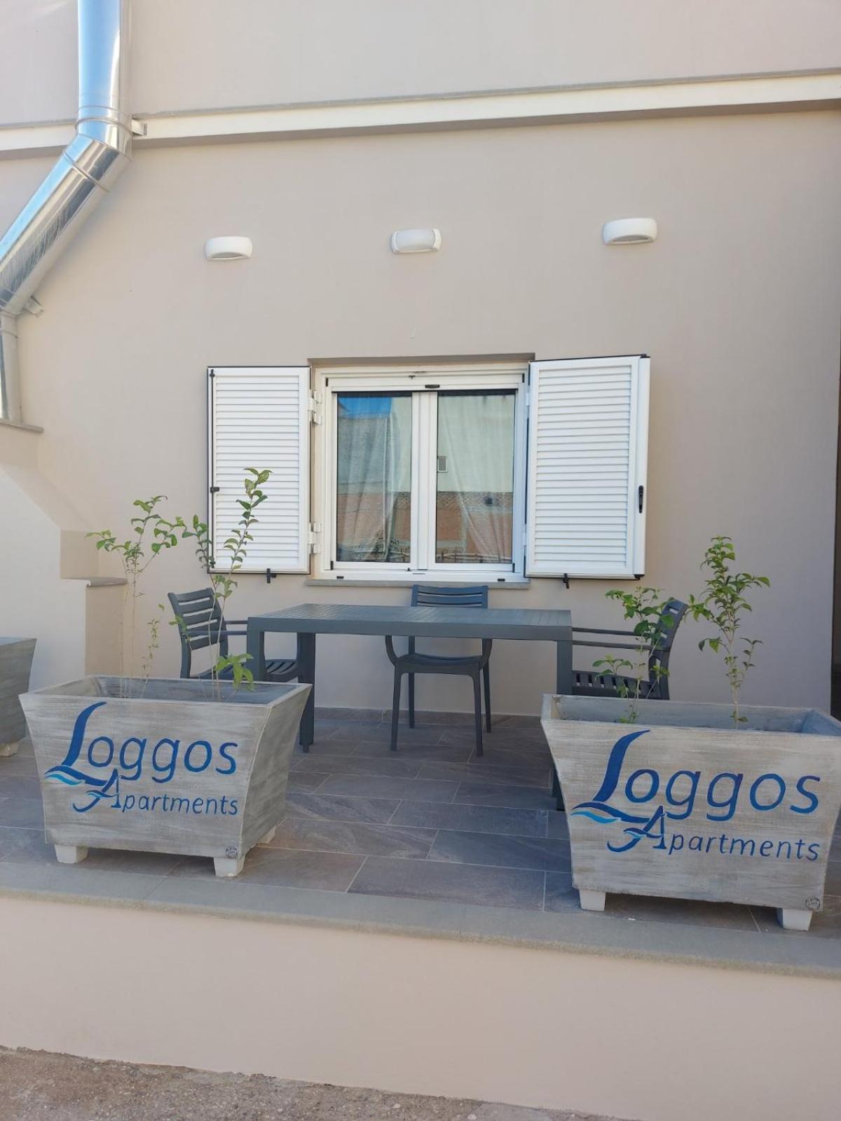 Loggos Apartments 론고스 외부 사진